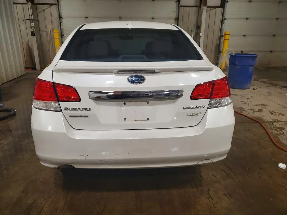 2013 SUBARU LEGACY 2.5I LIMITED  