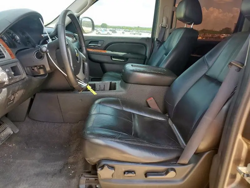 2011 CHEVROLET SUBURBAN C1500 LT  