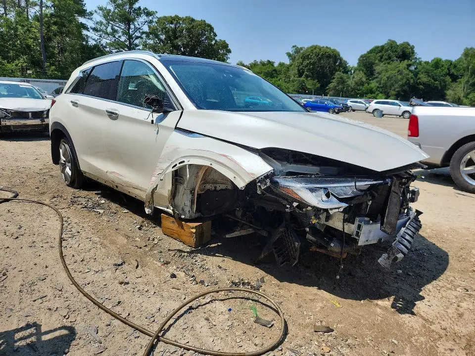 2022 INFINITI QX50 ESSENTIAL  