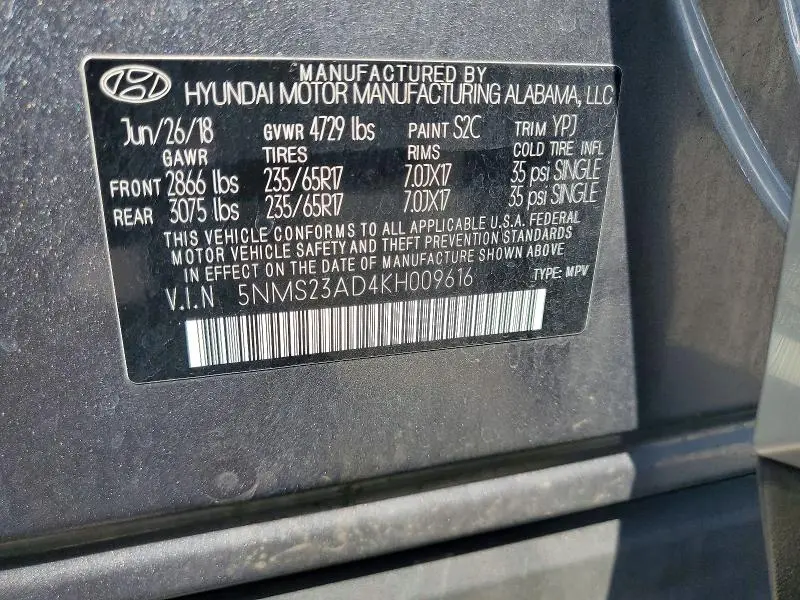 2019 HYUNDAI SANTA FE SE  