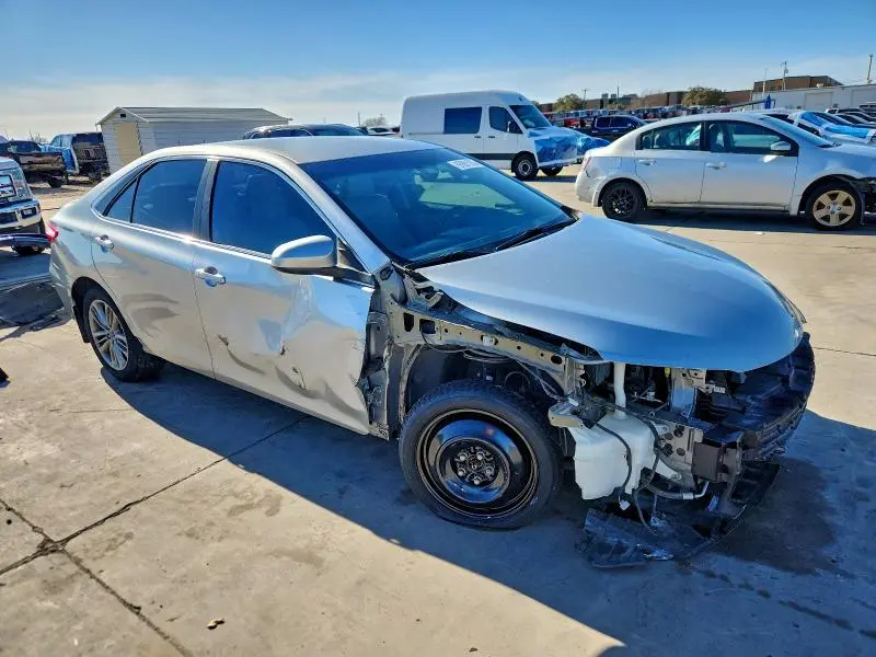 2015 TOYOTA CAMRY LE  