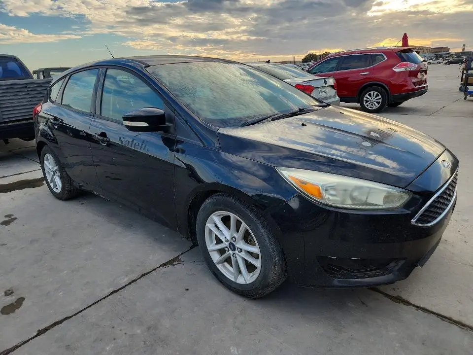 2015 FORD FOCUS SE  