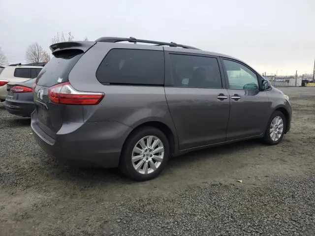 2015 TOYOTA SIENNA XLE  