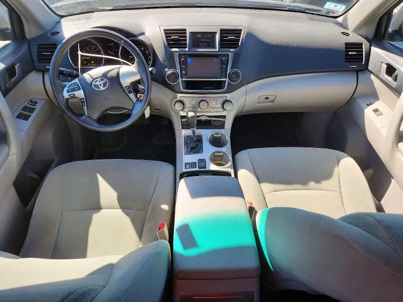 2013 TOYOTA HIGHLANDER PLUS  