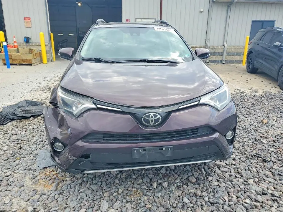 2018 TOYOTA RAV4 XLE  