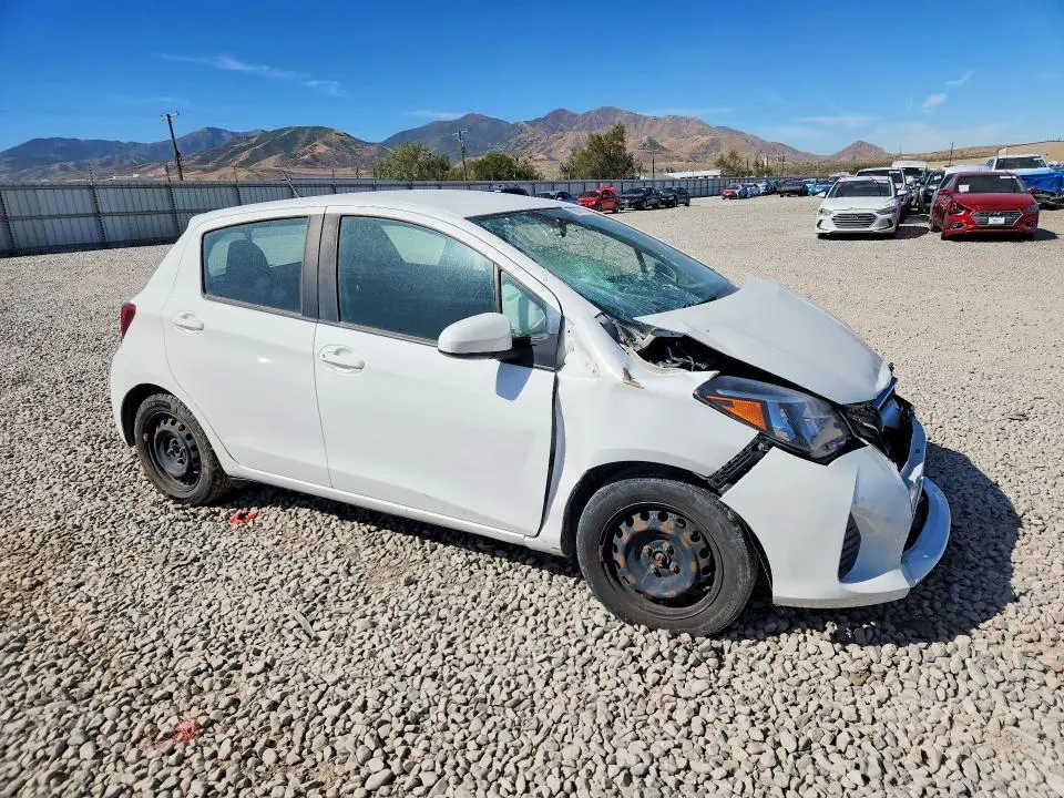 2015 TOYOTA YARIS 5-DOOR L  
