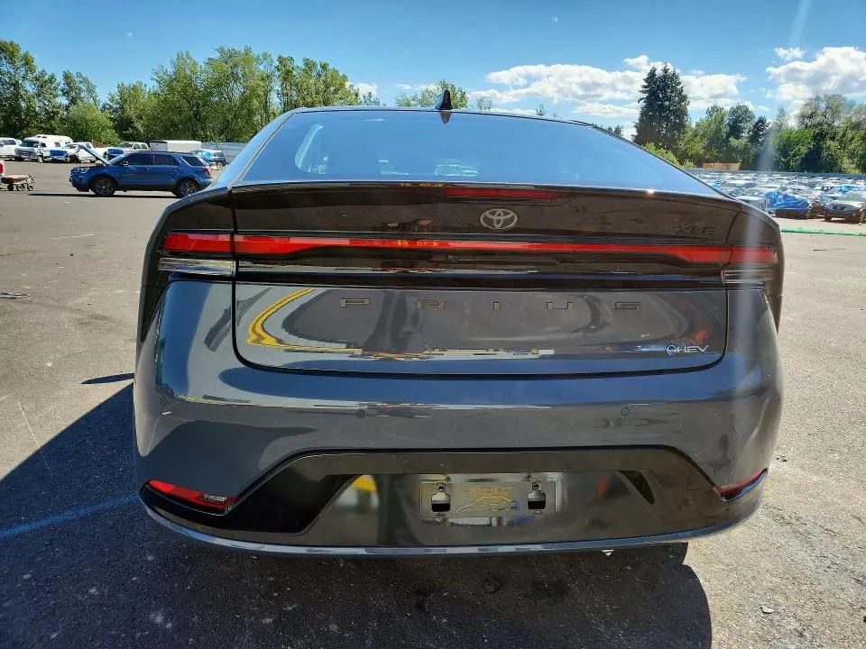 2026 TOYOTA PRIUS LE  