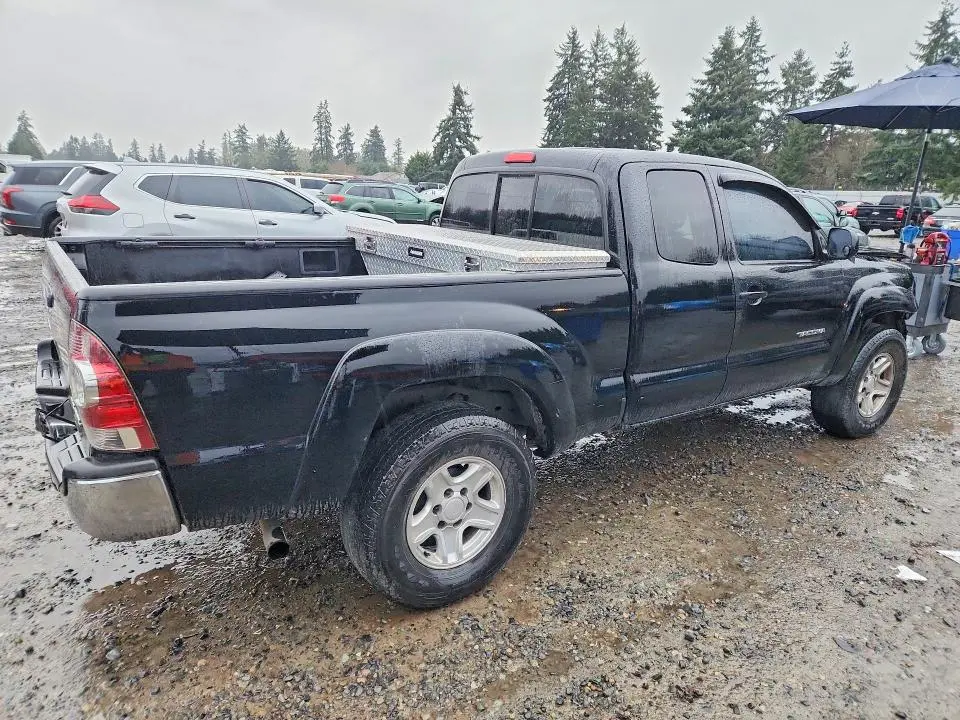 2011 TOYOTA TACOMA V6  