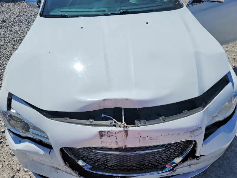 2019 CHRYSLER 300 LIMITED  