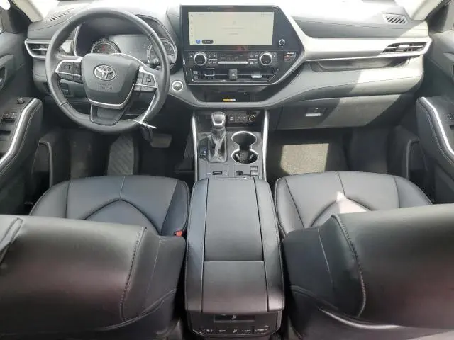 2025 TOYOTA HIGHLANDER HYBRID XLE  