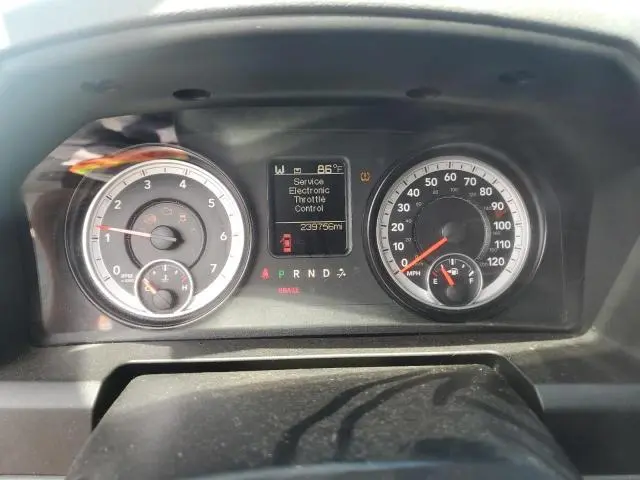 2015 RAM 1500 SLT  