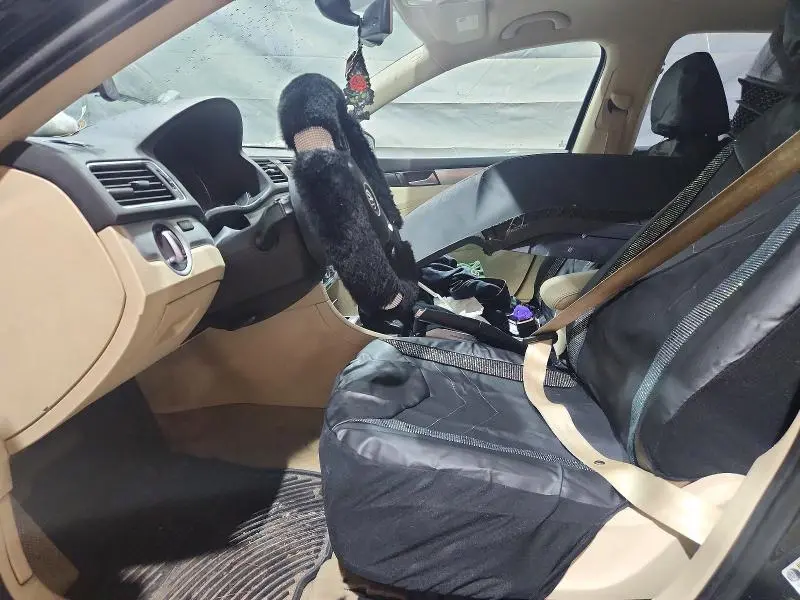 2012 VOLKSWAGEN PASSAT SE  