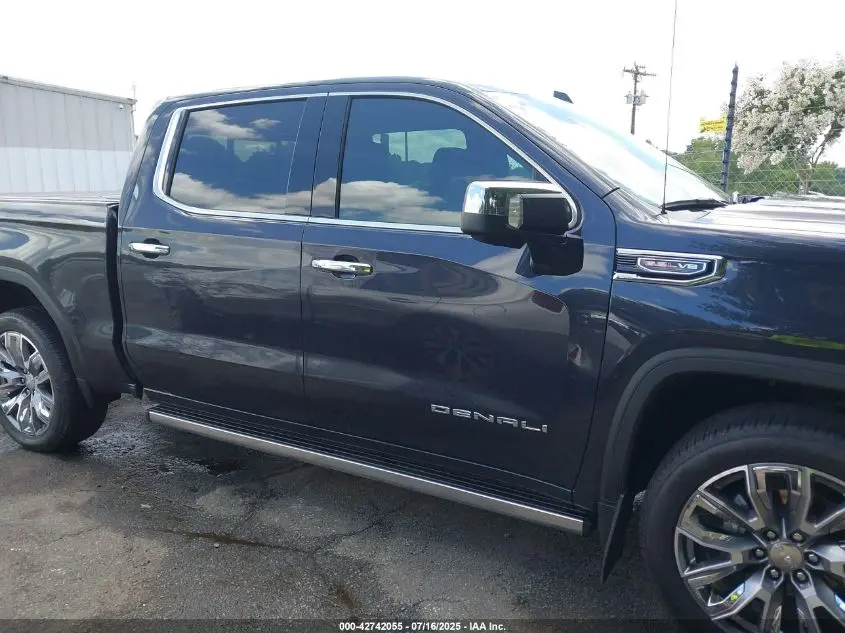 2025 GMC SIERRA 1500 4WD  SHORT BOX DENALI
