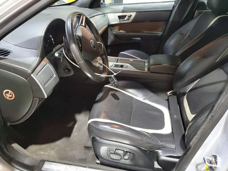 2014 JAGUAR XF   