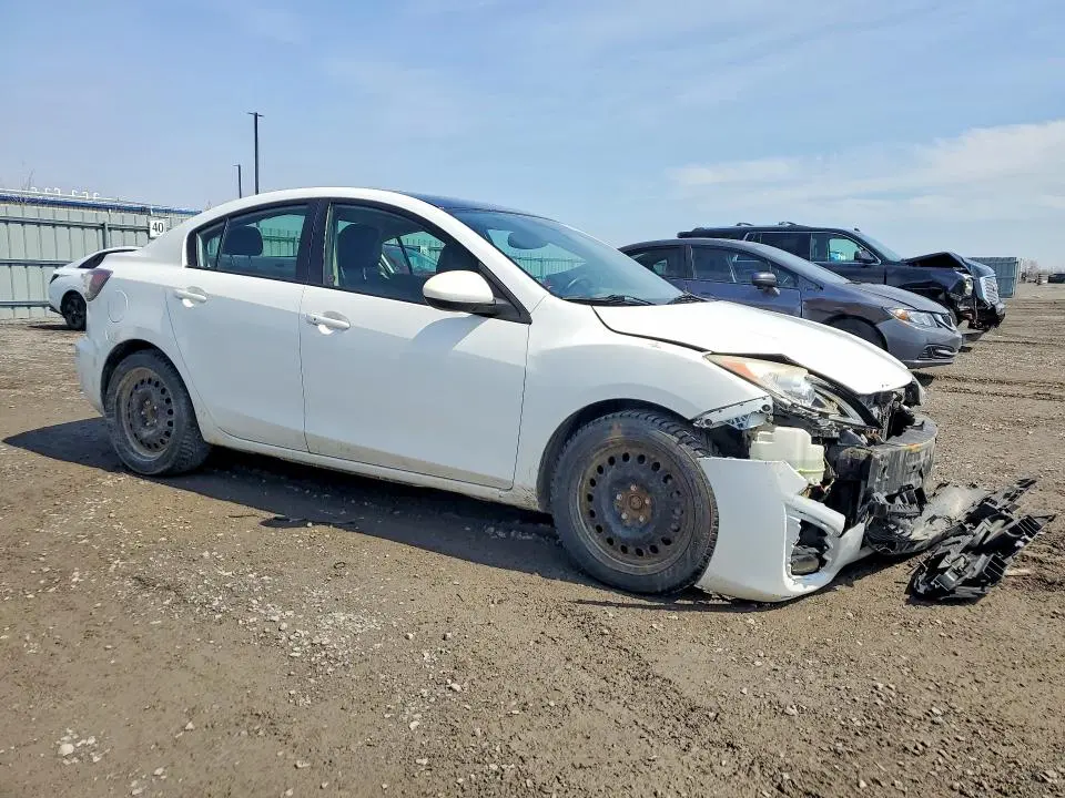 2011 MAZDA 3 S  