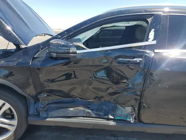 2017 MERCEDES-BENZ GLA 250  