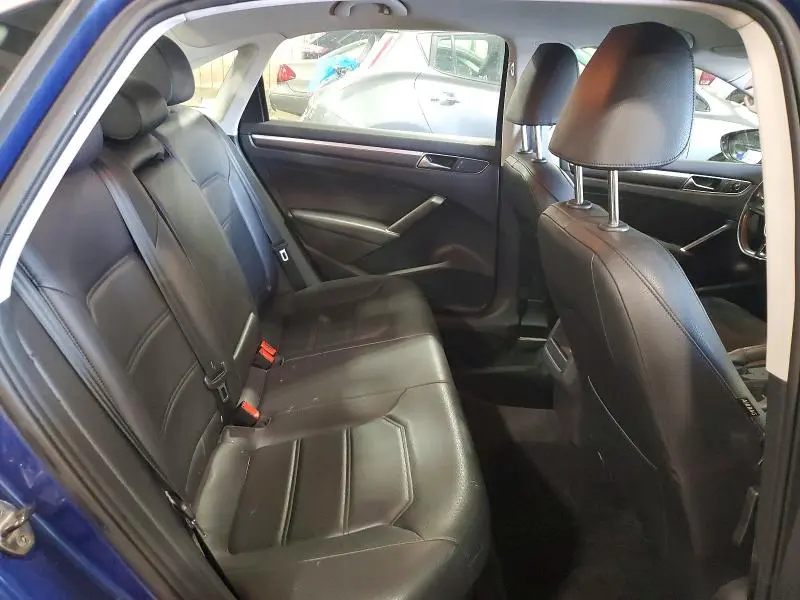 2017 VOLKSWAGEN PASSAT R-LINE  