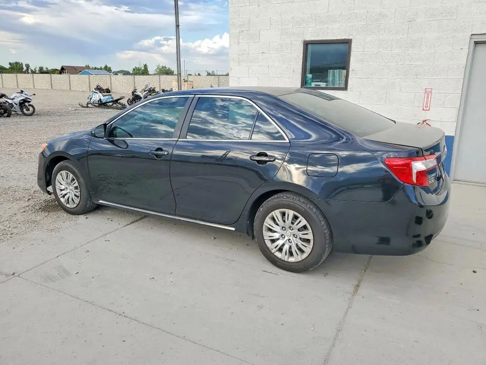 2013 TOYOTA CAMRY LE  