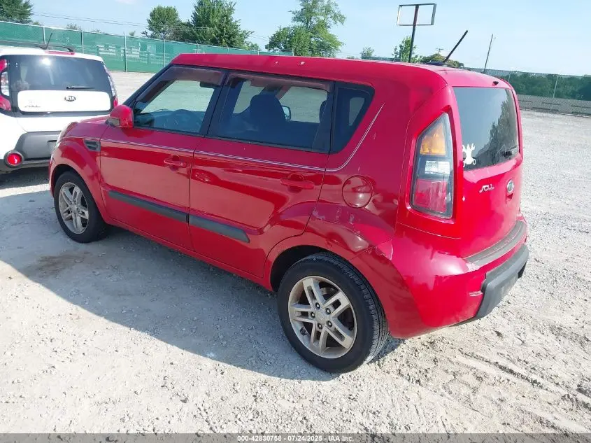 2011 KIA SOUL +