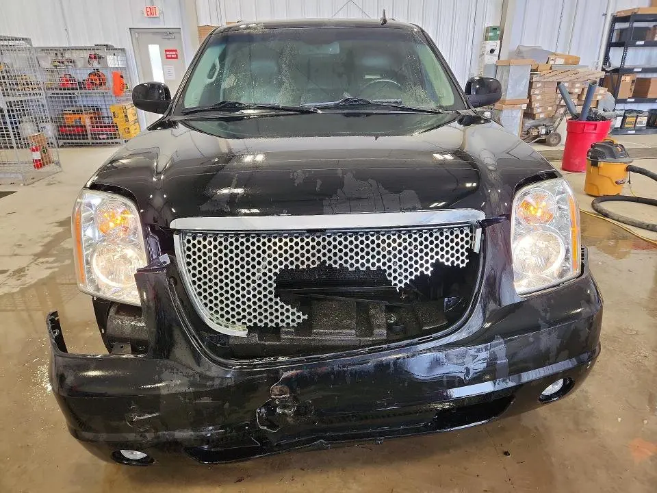 2013 GMC YUKON XL K1500 SLT  
