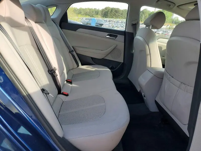 2018 HYUNDAI SONATA SE  