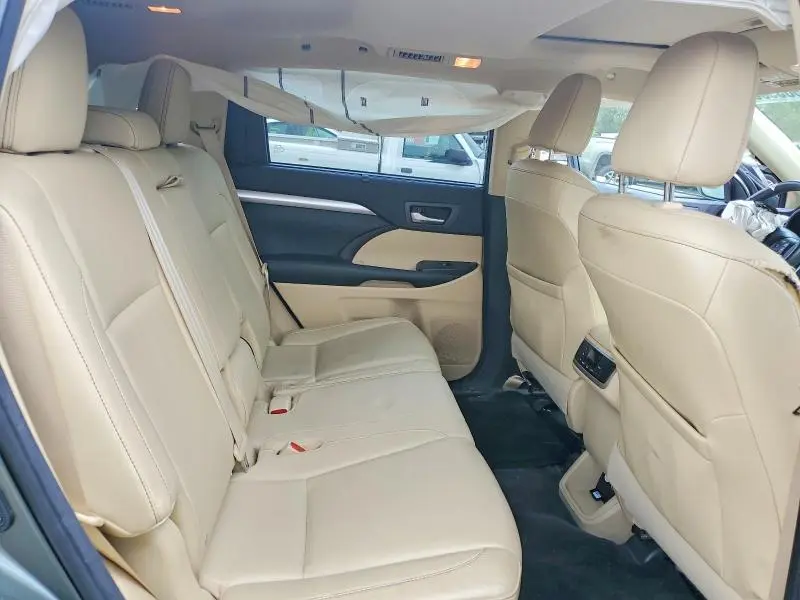 2015 TOYOTA HIGHLANDER XLE  