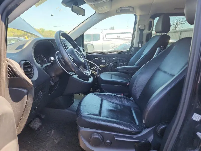 2017 MERCEDES-BENZ METRIS   