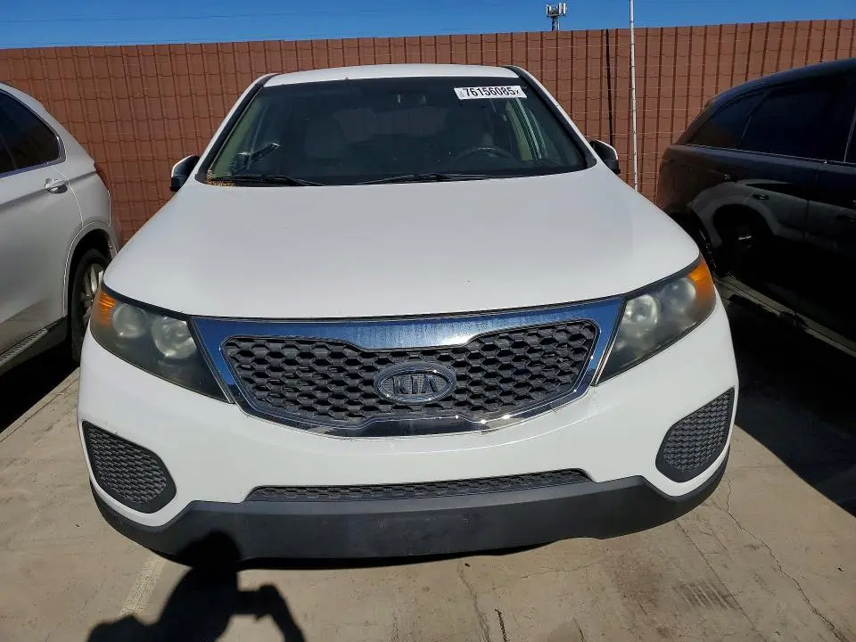 2011 KIA SORENTO BASE  