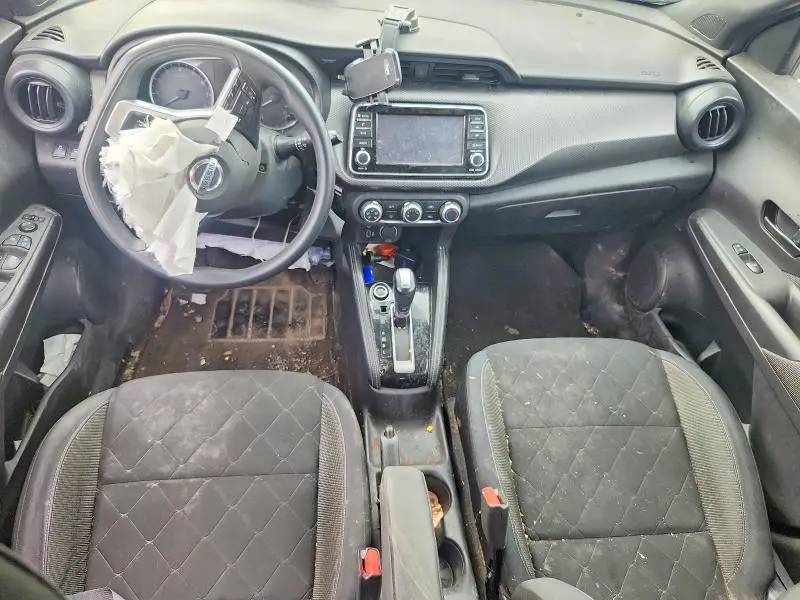2019 NISSAN KICKS S  