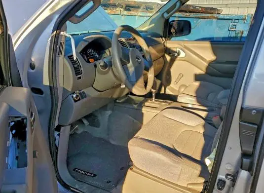 2012 NISSAN FRONTIER S  