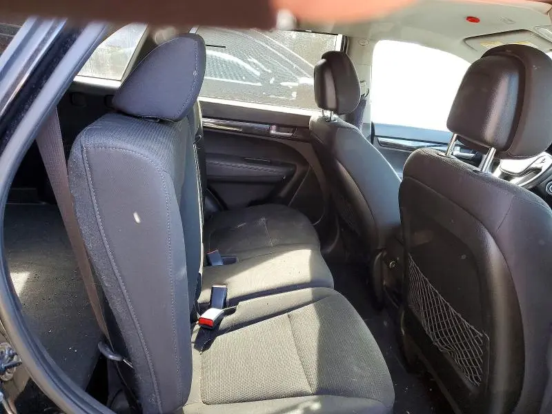 2014 KIA SORENTO LX  