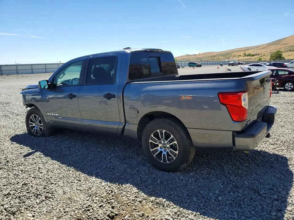 2024 NISSAN TITAN SV  