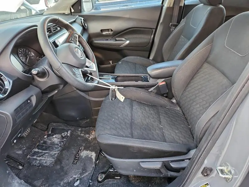 2023 NISSAN KICKS SV  