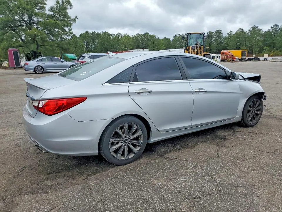 2011 HYUNDAI SONATA SE  