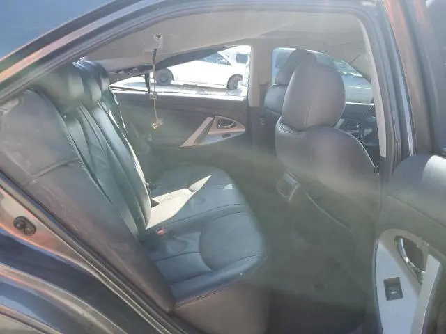 2010 TOYOTA CAMRY SE  