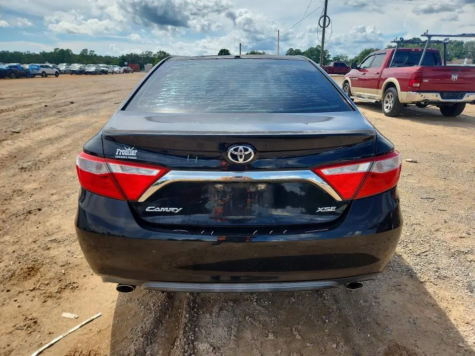2015 TOYOTA CAMRY XSE V6  