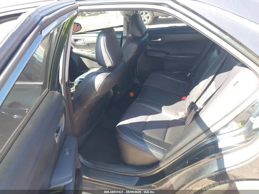 2016 TOYOTA CAMRY SE