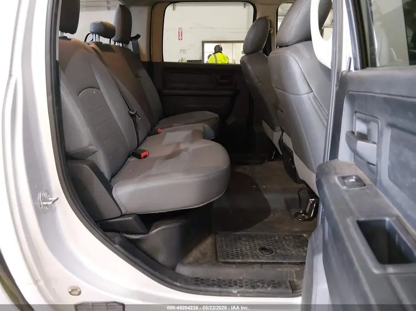 2018 RAM 1500 TRADESMAN  4X2 5'7 BOX