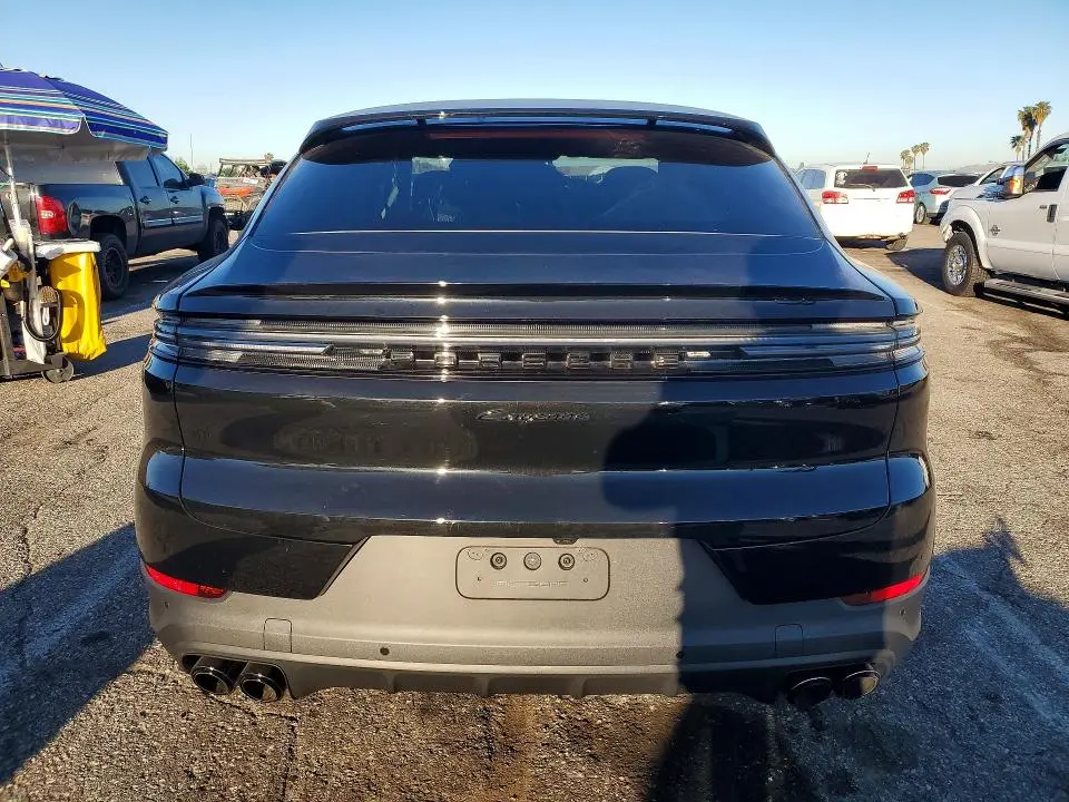 2025 PORSCHE CAYENNE COUPE  