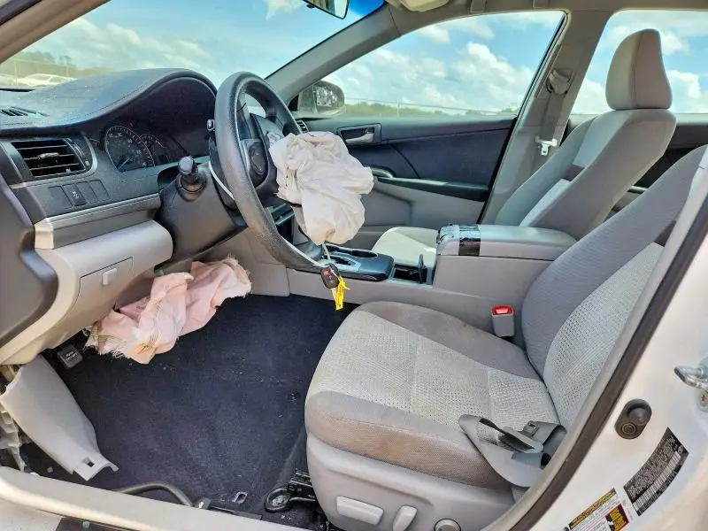 2012 TOYOTA CAMRY LE  