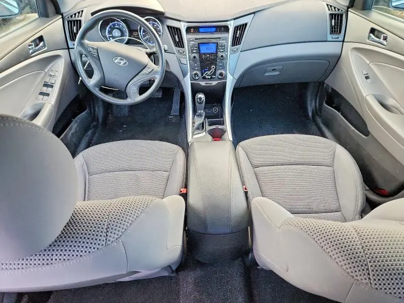 2011 HYUNDAI SONATA GLS  