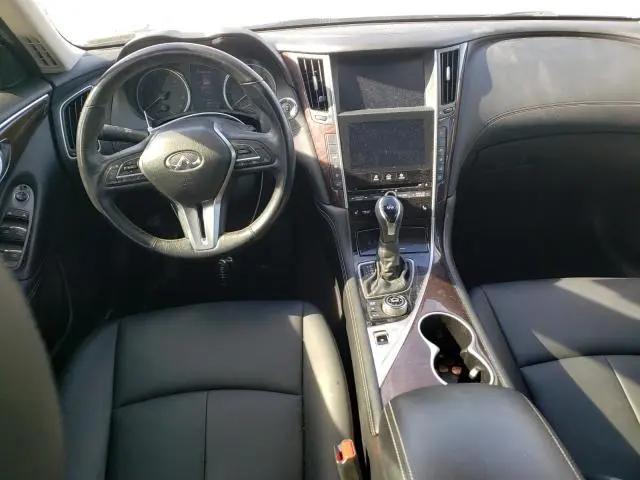 2018 INFINITI Q50 LUXE