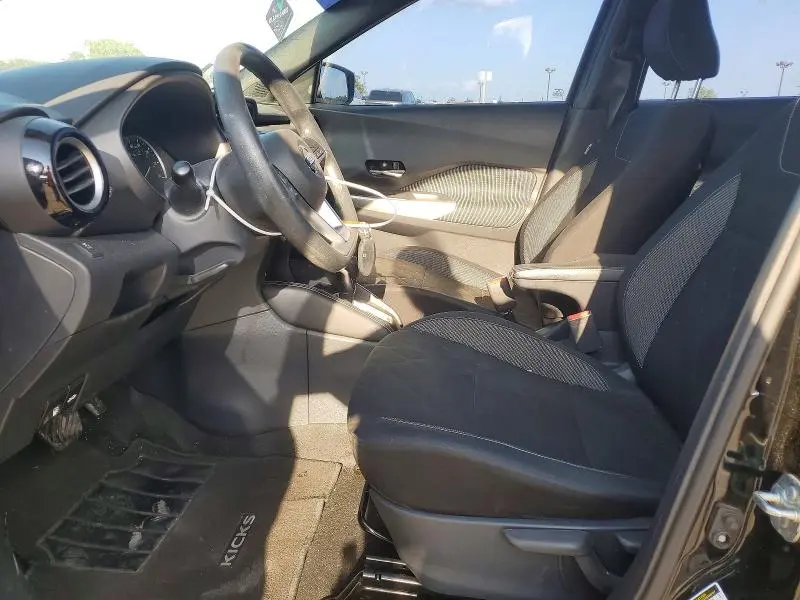 2019 NISSAN KICKS SV  