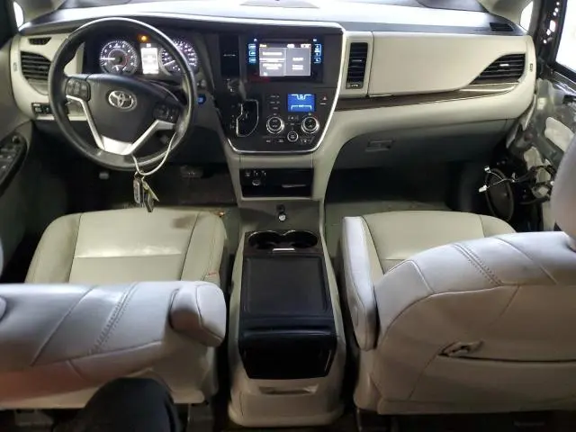 2015 TOYOTA SIENNA XLE  
