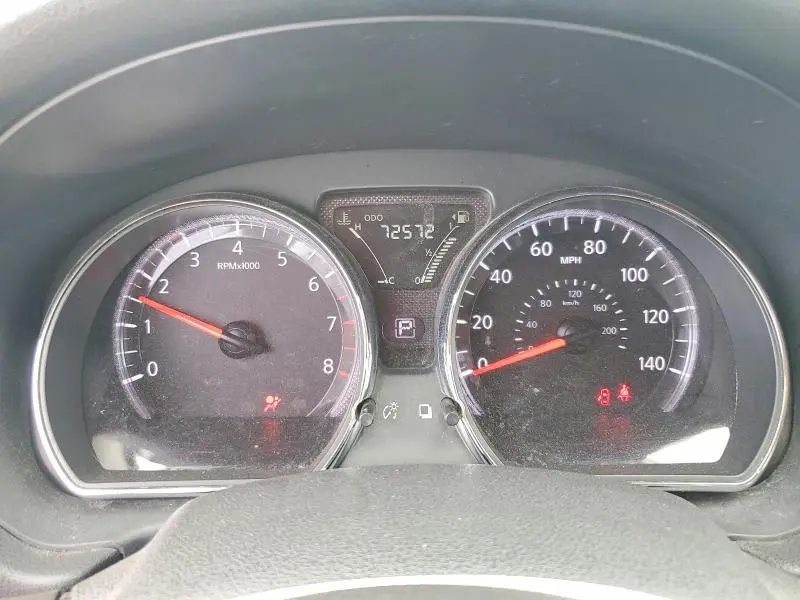 2015 NISSAN VERSA 1.6 SV  