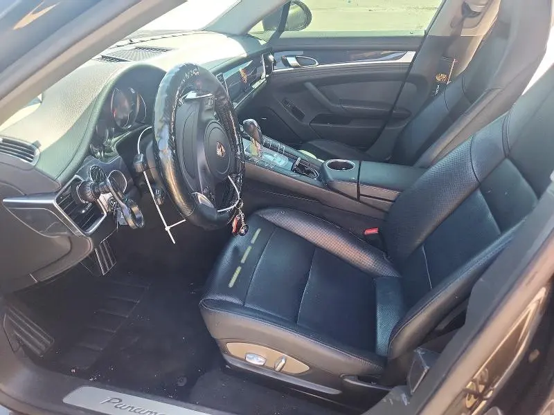 2011 PORSCHE PANAMERA 2  