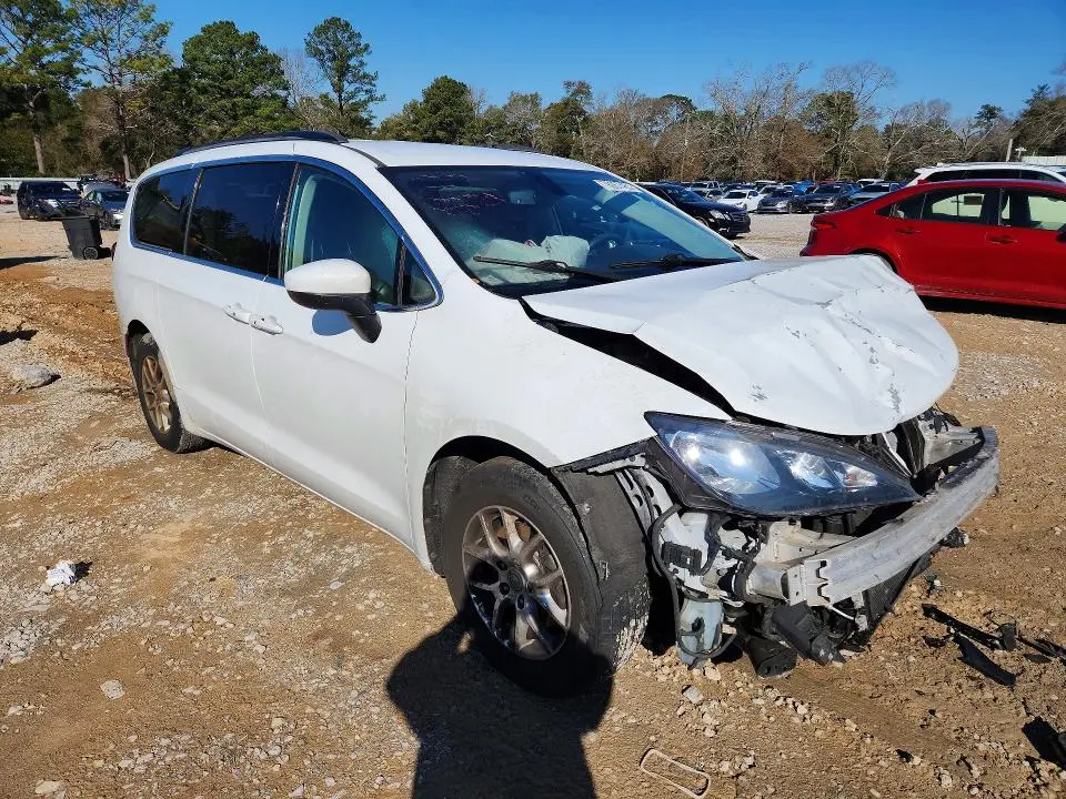 2020 CHRYSLER VOYAGER LXI  
