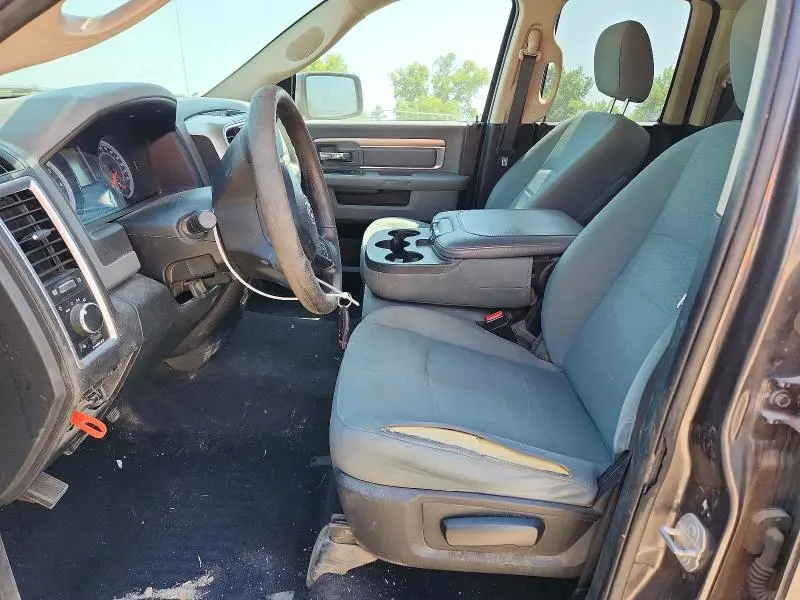 2017 RAM 1500 SLT  