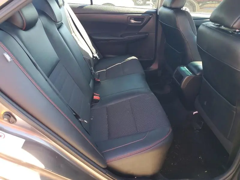 2017 TOYOTA CAMRY SE  