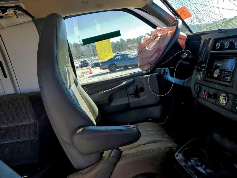 2014 GMC SAVANA G3500  